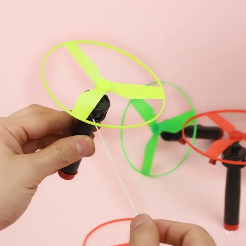 5-Piece Pull String Flying Disc Toy Set – Colorful Plastic Propeller Toys for Kids